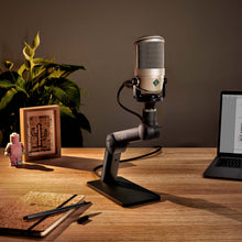 Load image into Gallery viewer, m!ka Table Stand